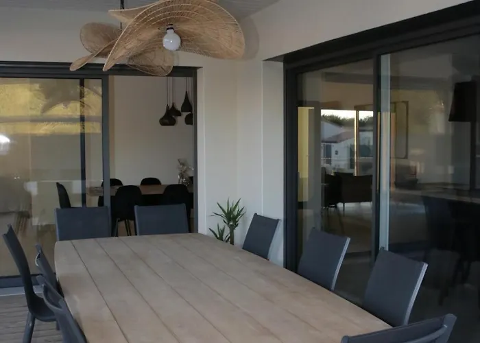 Willa Augusta Pour 10 Personnes - 4 Etoiles Villevieille